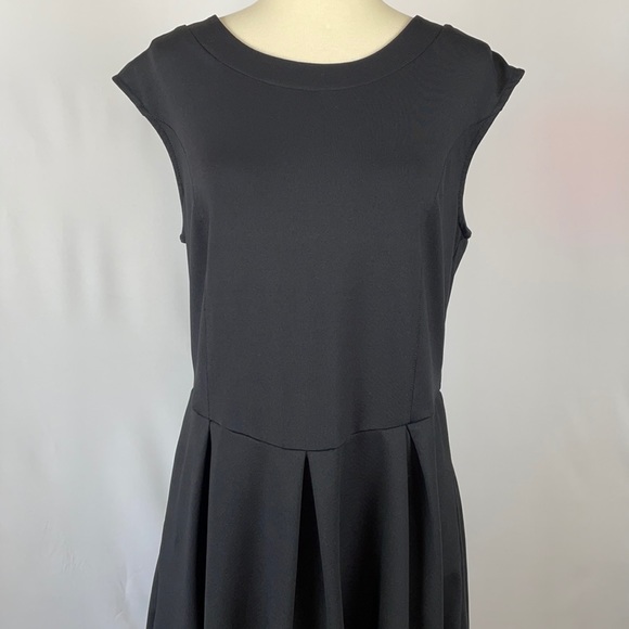 Cynthia Rowley Sleeveless Pleated Fit & Flare Little Black Dress - Size Medium - Picture 2 of 12